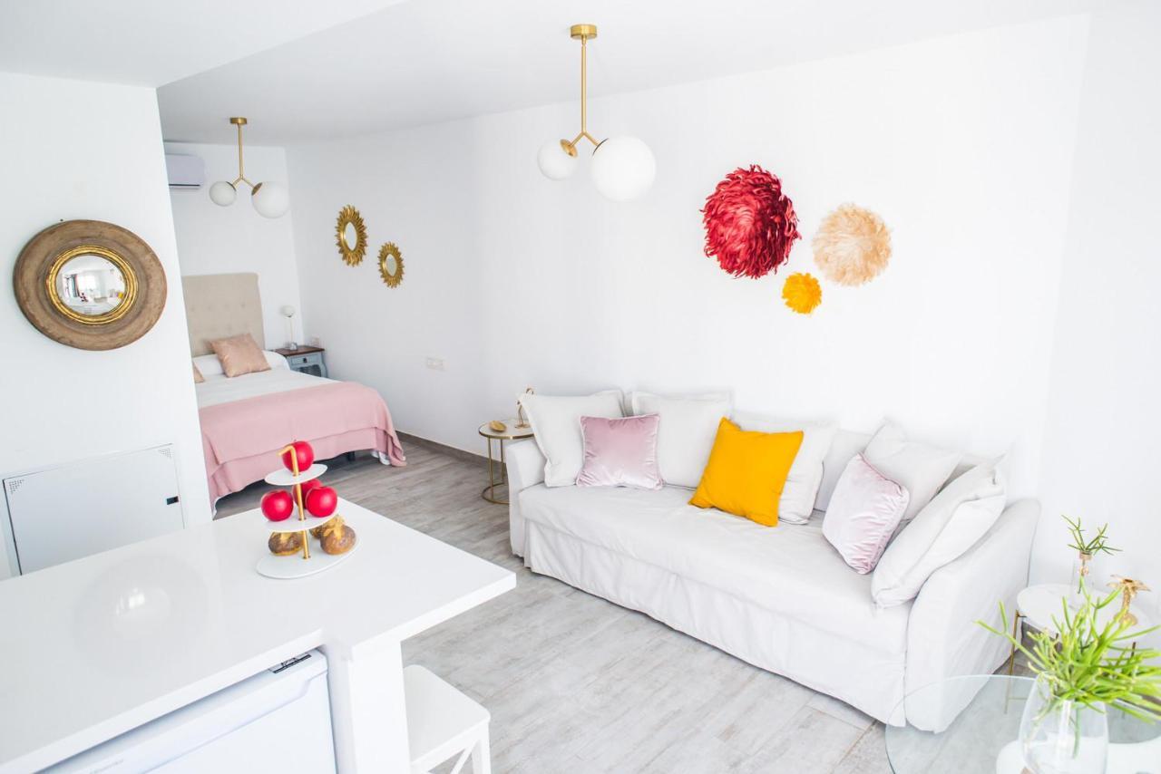 Studio Lirio Seaview Corralejo By Holidays Home ภายนอก รูปภาพ
