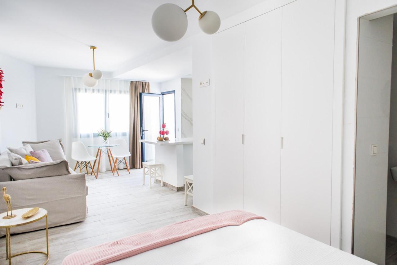 Studio Lirio Seaview Corralejo By Holidays Home ภายนอก รูปภาพ